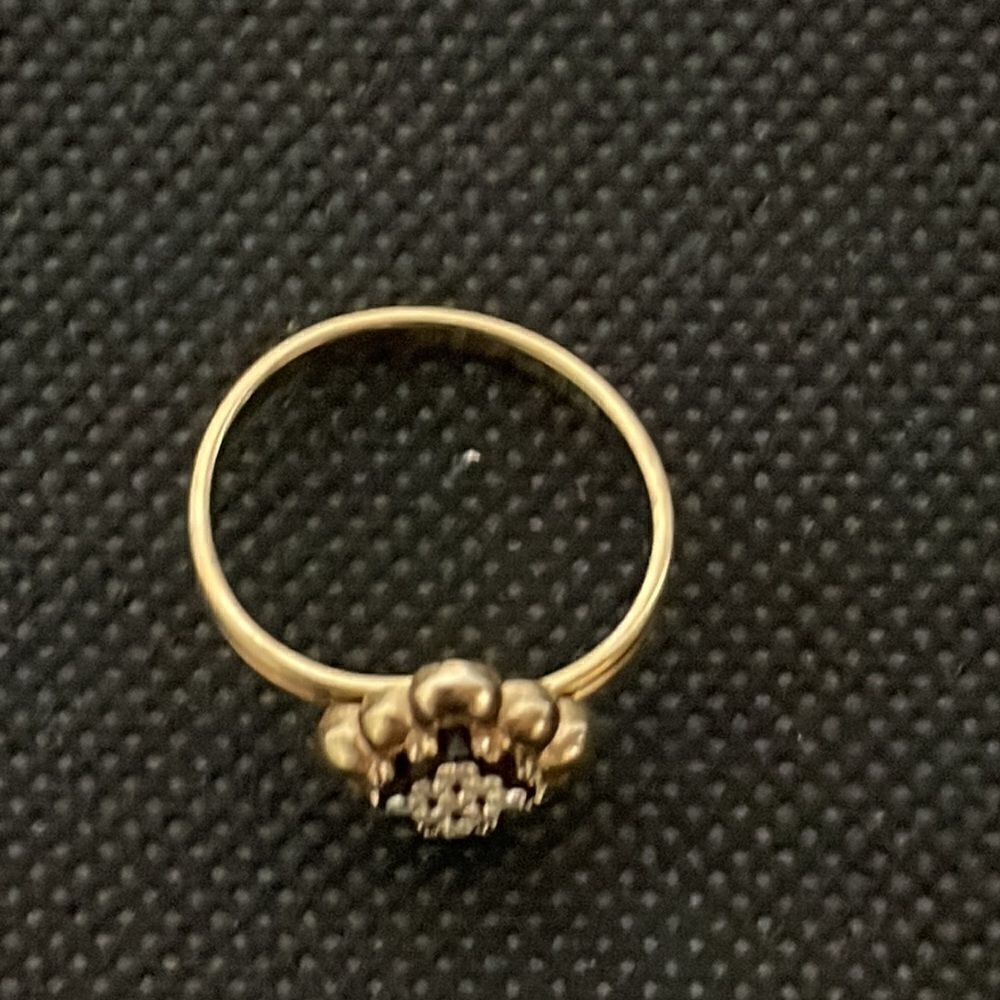 Beautiful ring - Picture 3 of 4
